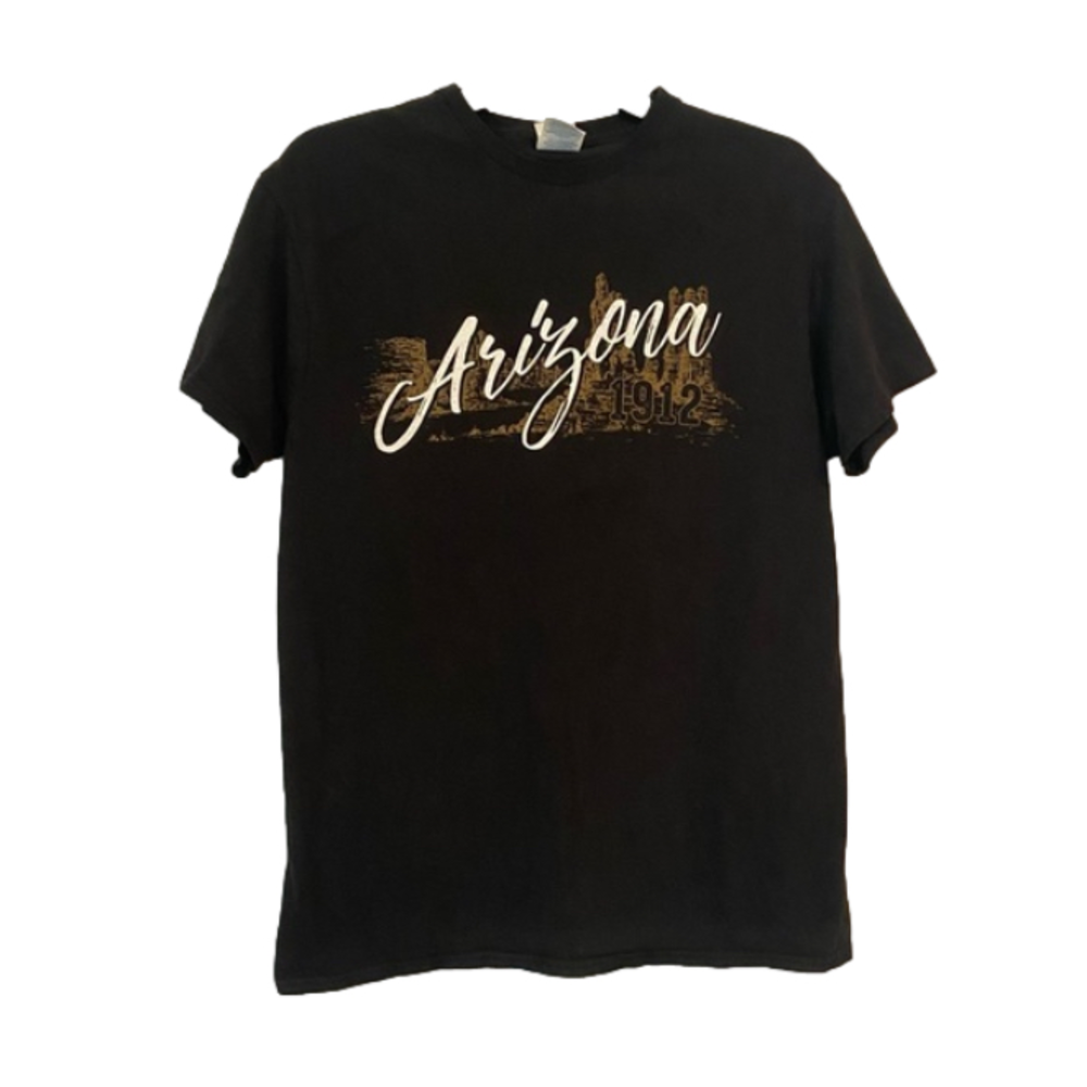 Vintage Arizona T-shirt
In good condition and shape size M